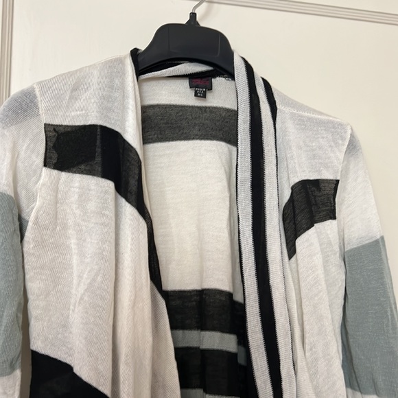 2Bebe white and black cardigan size: M/L - Picture 2 of 8